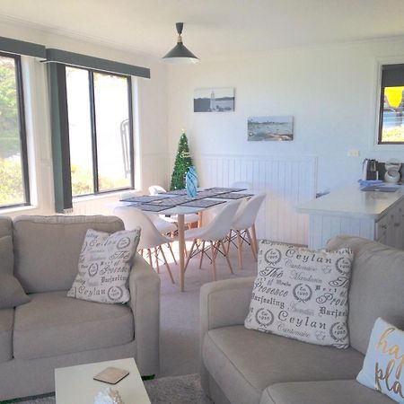 Kingfisher Cottage Beachfront At The Binalong Bay Dış mekan fotoğraf